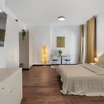 Loftly Hindenburgdamm 85 Charite - 45m2 - Self Check-in - 300mbit *