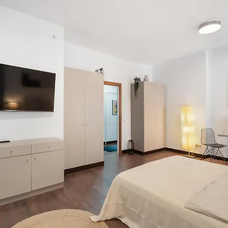 Loftly Hindenburgdamm 85 Charite - 45m2 - Self Check-in - 300mbit Διαμέρισμα Βερολίνο