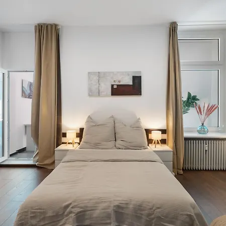 Loftly Hindenburgdamm 85 Charite - 45m2 - Self Check-in - 300mbit Apartman Berlin