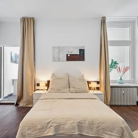 Loftly Hindenburgdamm 85 Charite - 45m2 - Self Check-in - 300mbit Apartment Berlin