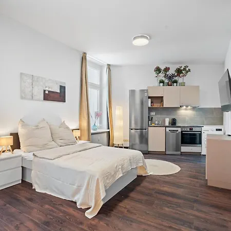 Loftly Hindenburgdamm 85 Charite - 45m2 - Self Check-in - 300mbit Apartment *