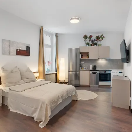 Loftly Hindenburgdamm 85 Charite - 45m2 - Self Check-in - 300mbit Apartment Berlin