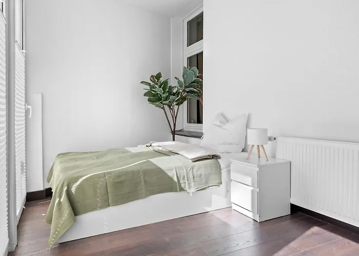 Loftly Hindenburgdamm 85 Charite - 45m2 - Self Check-in - 300mbit Berlin