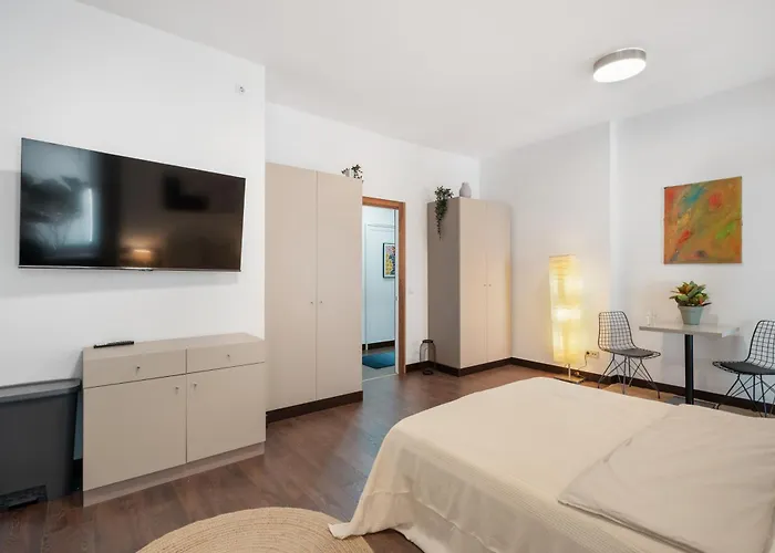 Loftly Hindenburgdamm 85 Charite - 45m2 - Self Check-in - 300mbit Apartamento Berlim